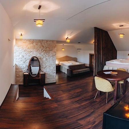 Hotel Kastely Grof Zichy à Haniska Extérieur photo