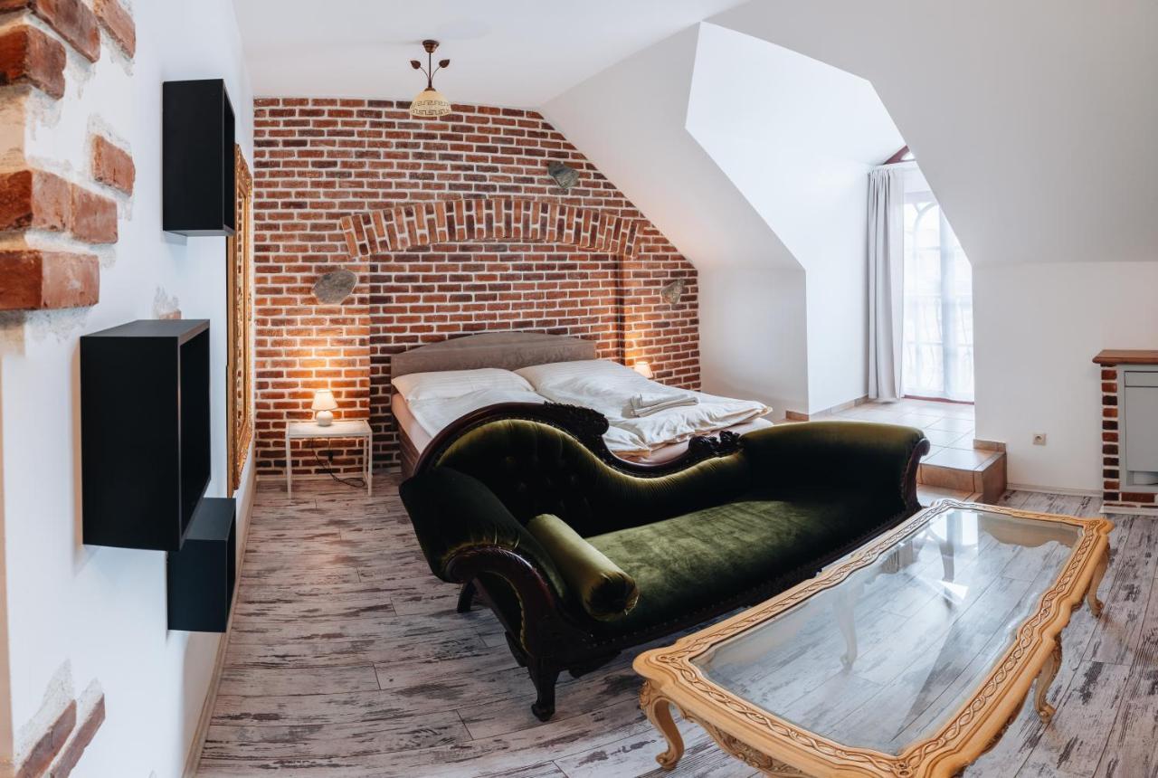 Hotel Kastely Grof Zichy à Haniska Extérieur photo