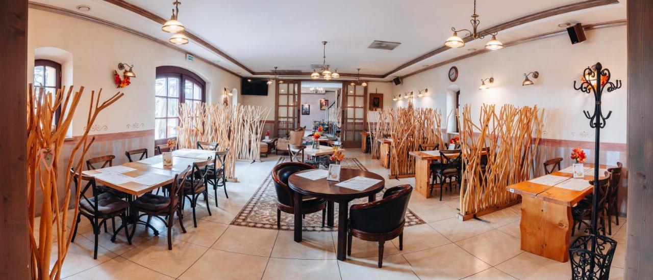 Hotel Kastely Grof Zichy à Haniska Extérieur photo
