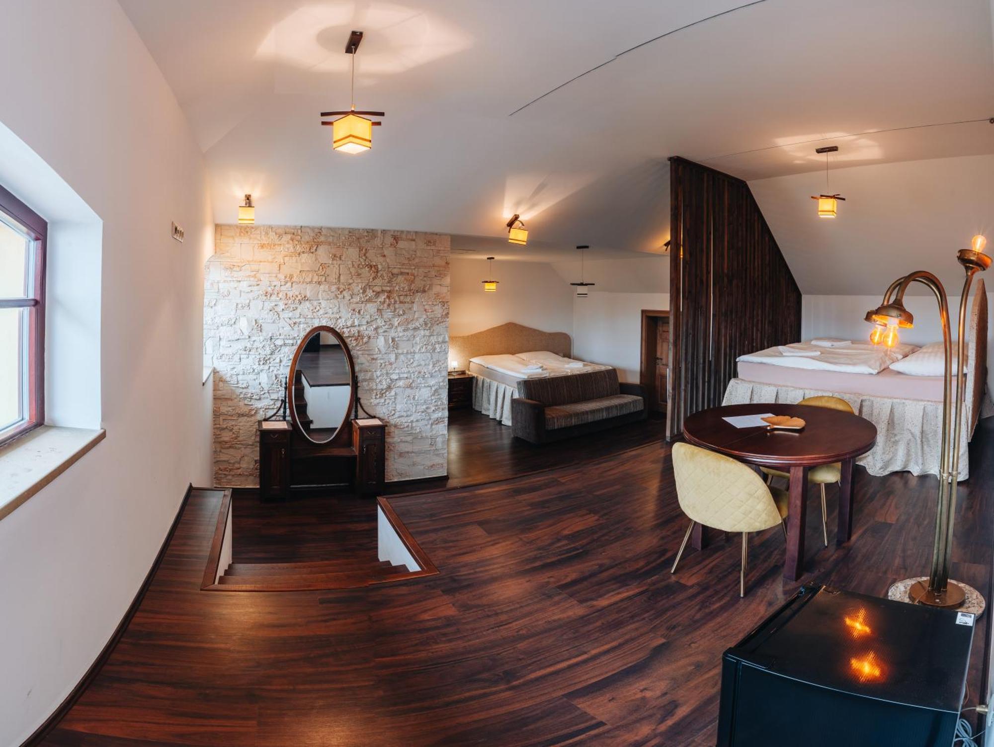 Hotel Kastely Grof Zichy à Haniska Extérieur photo