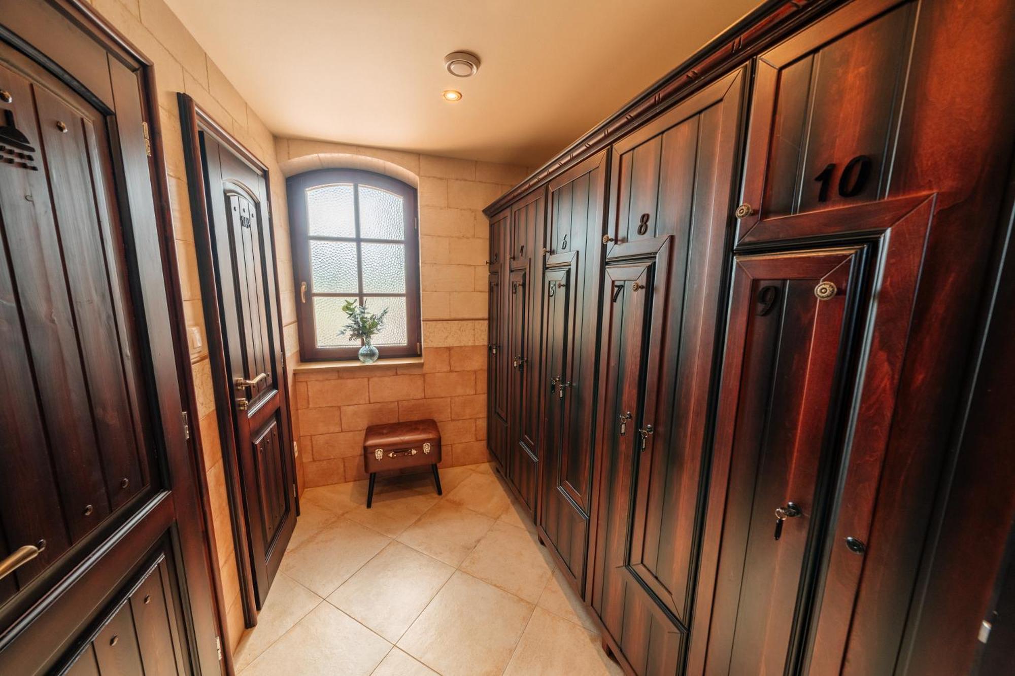 Hotel Kastely Grof Zichy à Haniska Extérieur photo