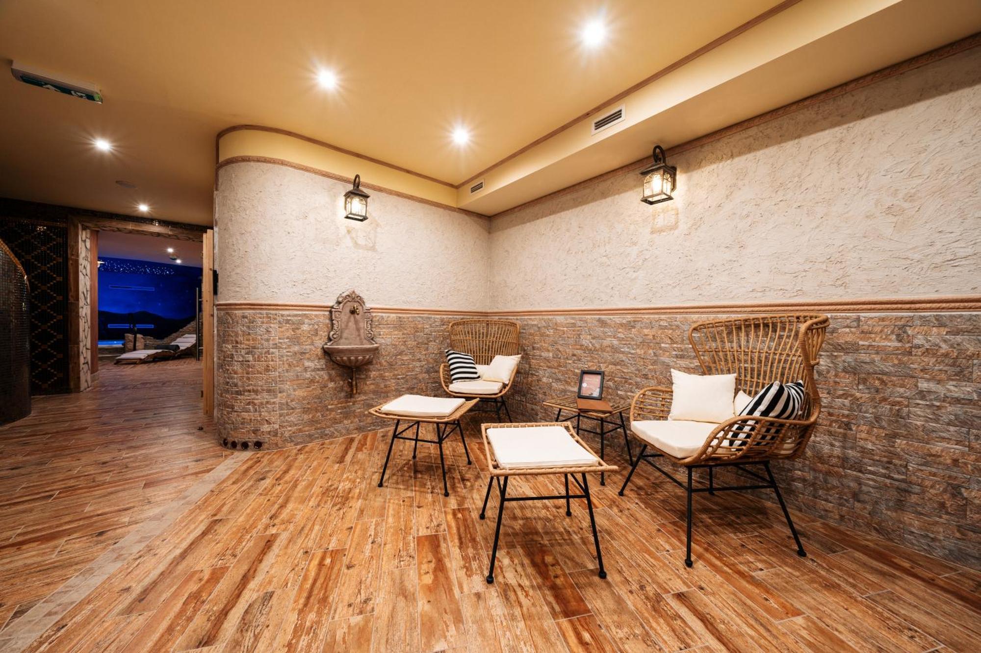 Hotel Kastely Grof Zichy à Haniska Extérieur photo